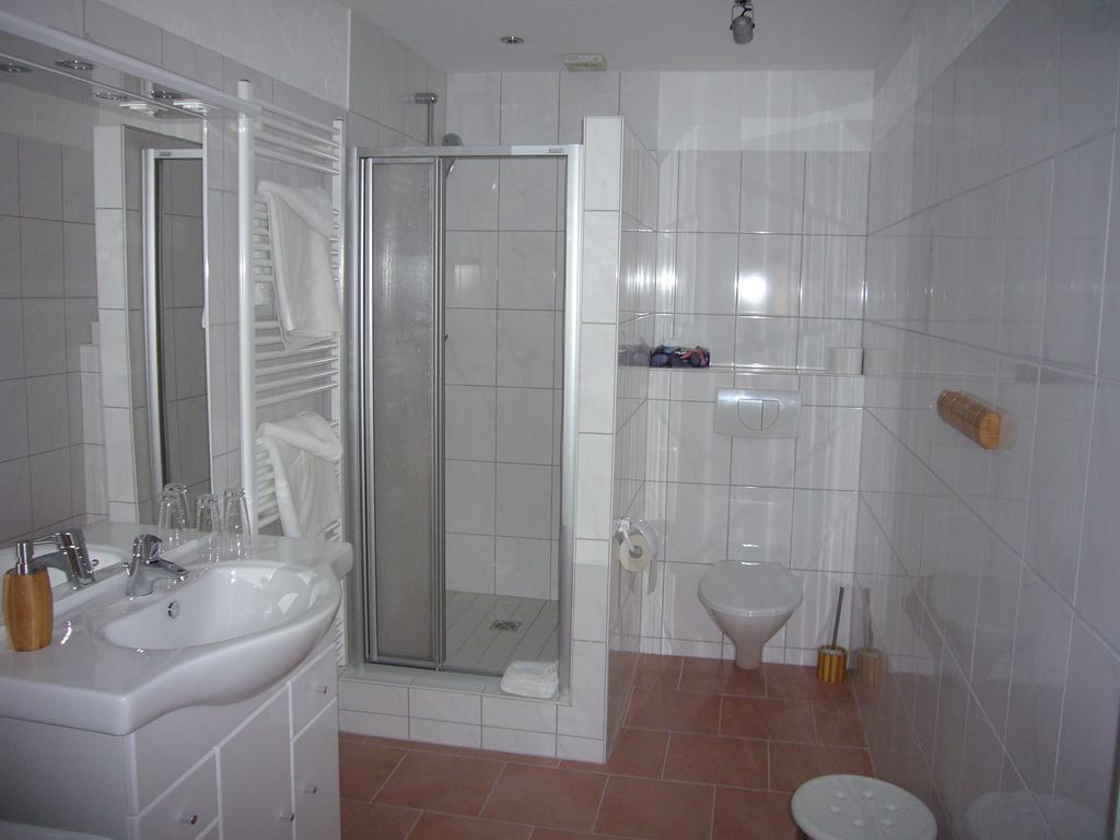 Hotel Ovelgoenner Hof Букстехуде Екстериор снимка
