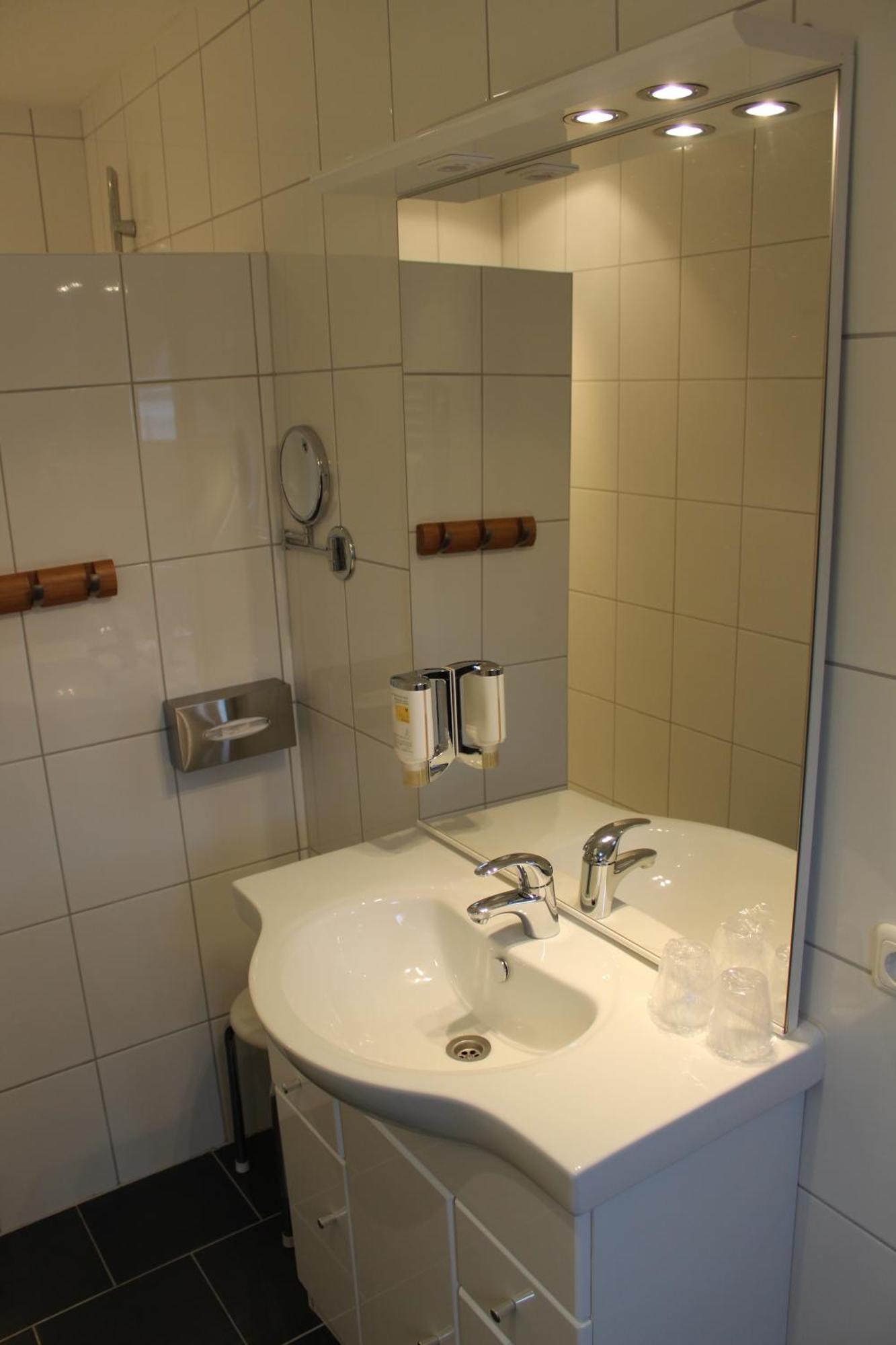 Hotel Ovelgoenner Hof Букстехуде Екстериор снимка