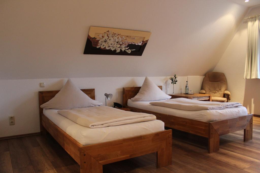 Hotel Ovelgoenner Hof Букстехуде Екстериор снимка